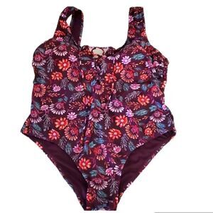 NWOT HOT WATER FLORAL ONE PIECE SWIMSUIT W/LACE UP CHEST AND MOLDED CUPS SZ.1X